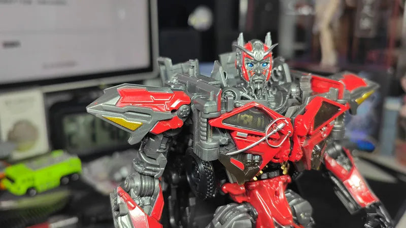 BAIWEI New 18CM Transformation Toys Movie 7 Robot Car Military Model SS56 Action Figures Classic Kids Gift TW-1028