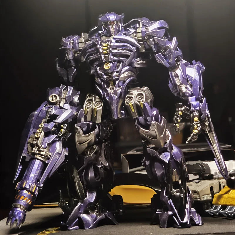 BAIWEI New 18CM Transformation Toys Movie 7 Robot Car Military Model SS56 Action Figures Classic Kids Gift TW-1028